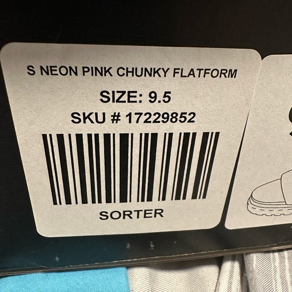 TORRID PLATFORM SANDALS PINK BLACK NEW IN BOX SIZE 9.5 WW - Picture 5 of 5